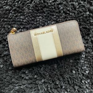 MK wallet